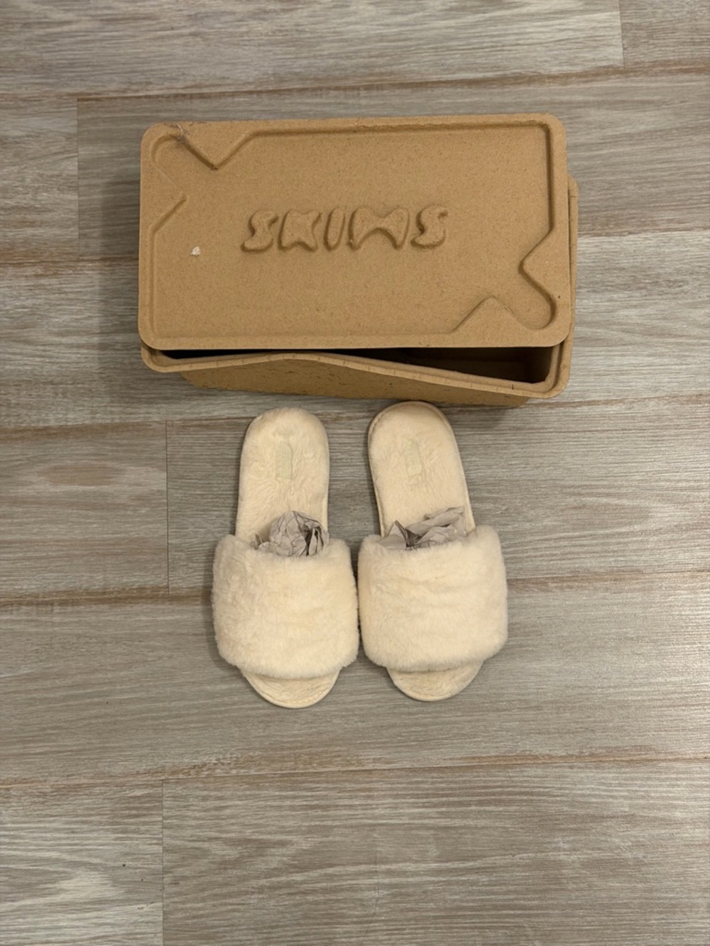 SKIMS Cream Fuzzy Slide Slippers